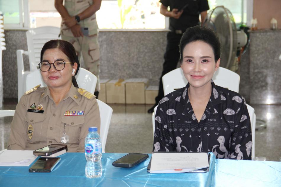 ประชุมเพื่อปรึกษาหารือและวางมาตรการ เกี่ยวกับการดำเนินการด้านการปกครองวัดท่าพง หมู่ที่ 5 ตำบลตะกุด